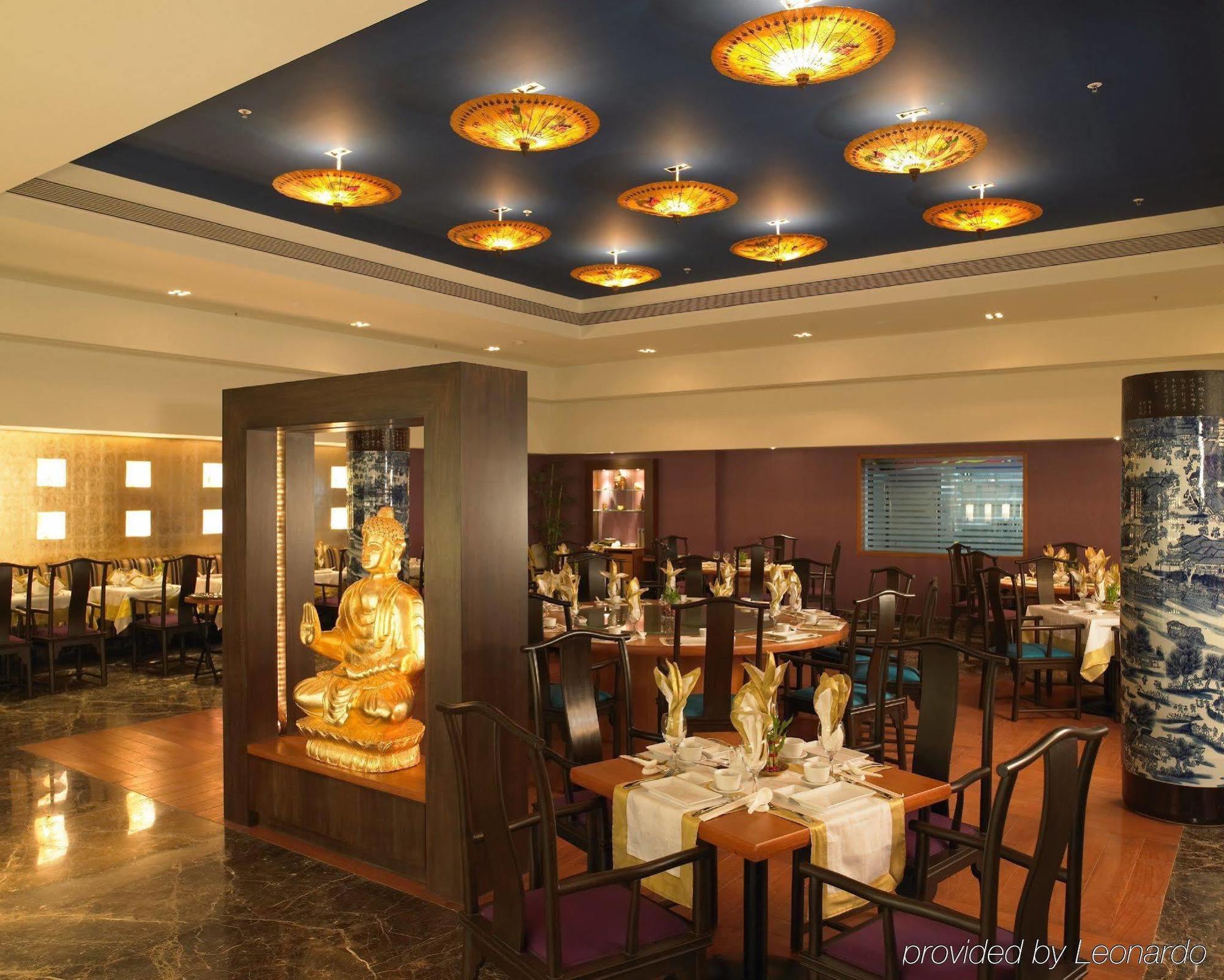 Royal Orchid Central Jaipur, Bani Park Restaurace fotografie
